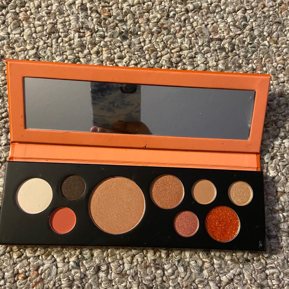 Fill Up Orange Eyeshadow Palette